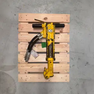 Hydraulic Breaker