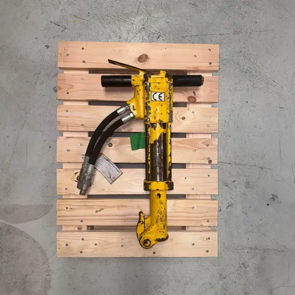 Hydraulic Breaker
